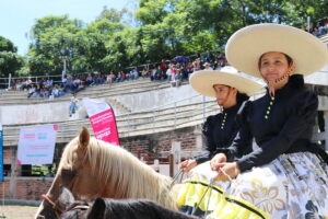 Inauguran primera academia para formar escaramuzas charras - ZMG Noticias