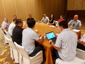 Autoridades de distintos niveles acuerdan la coordinación entre taxistas estatales y federales