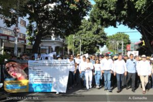 Llegó a Palacio de Gobierno Marcha por la Paz y la Justicia