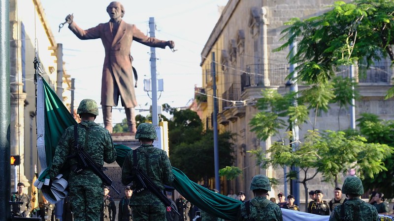 Con Izamiento de la Bandera Mexicana en Plaza Liberación comenzaron los festejos de la Independencia en Guadalajara - ZMG Noticias