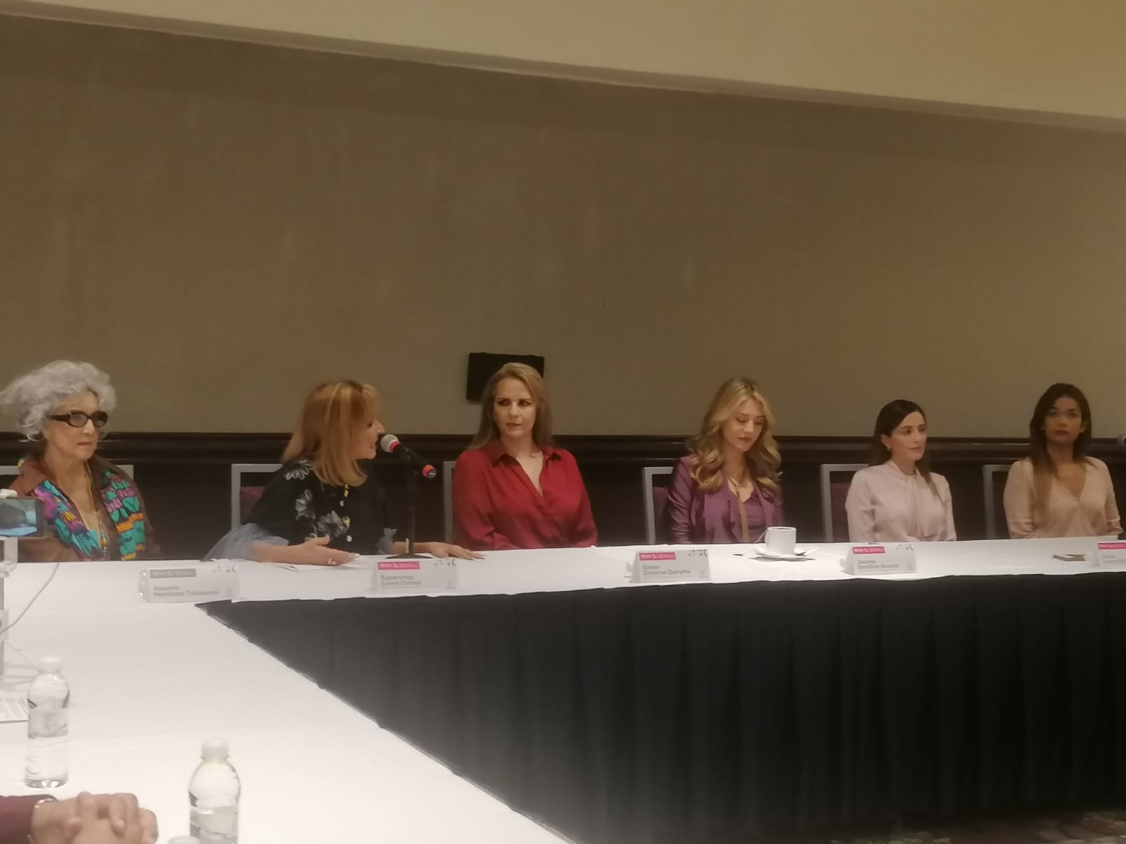 Luchan contra el cáncer de mama - ZMG Noticias