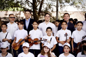 Llevan acciones preventivas a los delitos y las adicciones a escuelas de Jalisco - ZMG Noticias