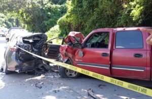 Hallan bolsas con posibles restos humanos en vehículo siniestrado en carretera a Puerto Vallarta - ZMG Noticias