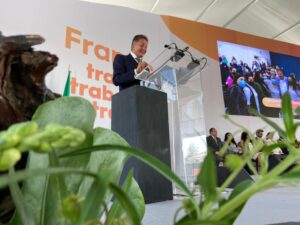 Con muchos agradecimientos, pero sin autocrítica, primer informe de gobierno de Juan José Frangie en Zapopan - ZMG Noticias