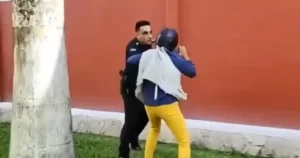 Policías de Quintana Roo agreden a periodista, ya interviene CEDH - ZMG Noticias