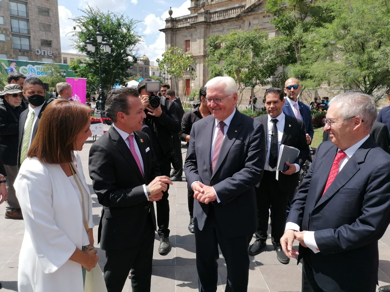Presidente de Alemania, Frank-Walter Steinmeier visita Guadalajara y arranca programa de movilidad no motorizada - ZMG Noticias