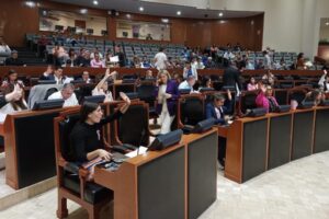 Diputados aprueban reformas a la Ley para Servidores Públicos