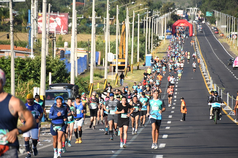 Más de 3 mil personas vivieron una fiesta en el medio maratón de Tlajomulco de Zúñiga - ZMG Noticias