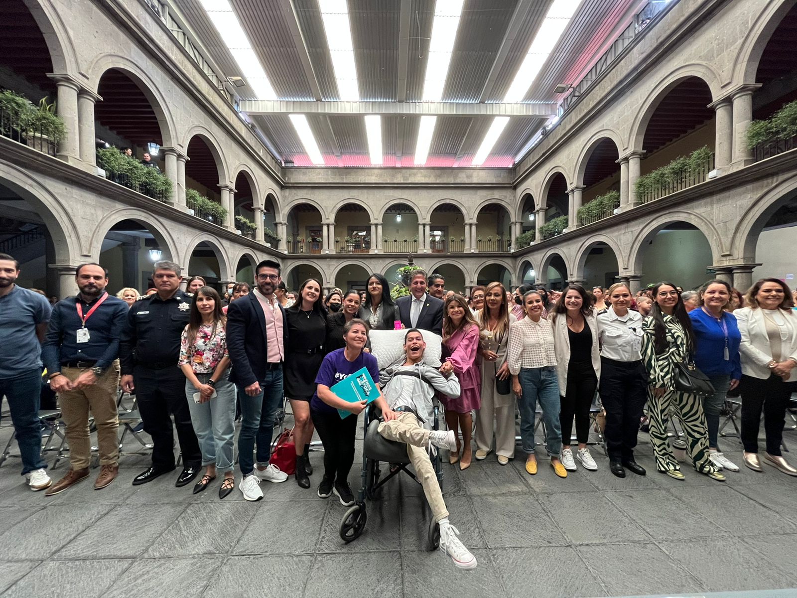 Entregan apoyos a 200 cuidadoras de Zapopan - ZMG Noticias