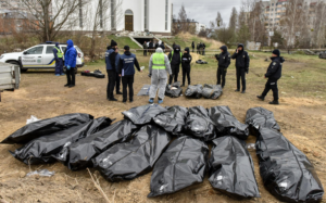 Encuentran otra fosa común con 180 muertos en Limán, Ucrania