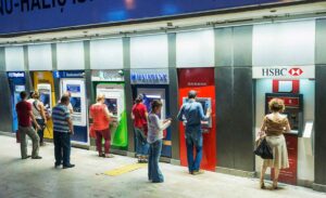 Prevalece preferencia de hogares jaliscienses de usar el efectivo antes que las tarjetas de crédito y débito - ZMG Noticias