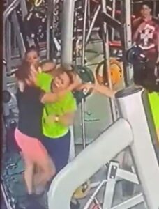 Mujeres pelean en gimnasio por una máquina (video) - ZMG Noticias