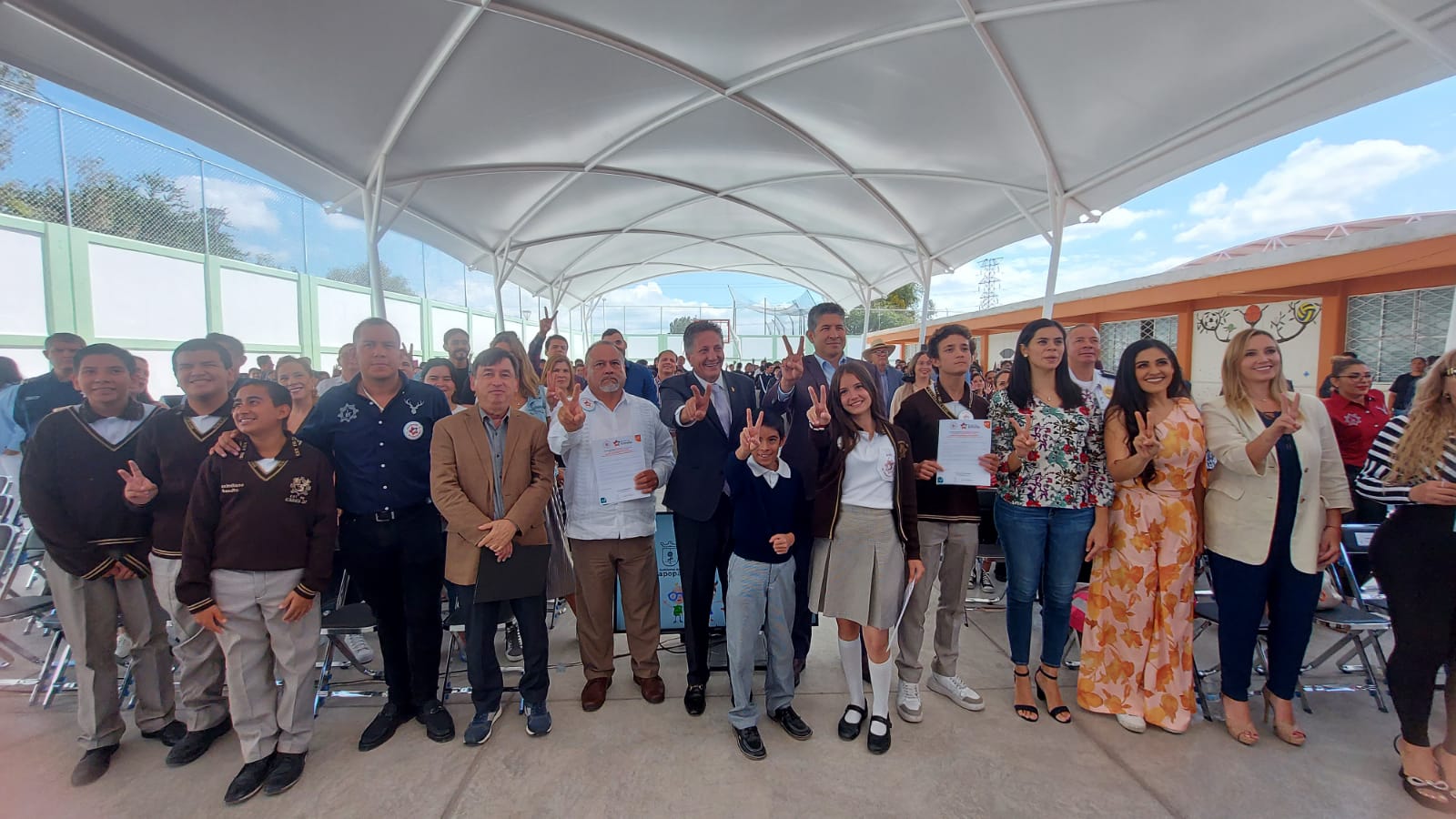 El 56 por ciento de los niños de Zapopan se sienten felices en sus casas, pero sólo el 10 por ciento se sienten seguros en el transporte público - ZMG Noticias