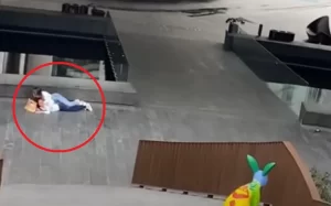 Hermana mayor protege a su hermanita en balacera de Zapopan