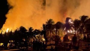 Se registra incendio en varios hoteles de Holbox, Quintana Roo