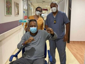 Hospitalizan de urgencia a Pelé