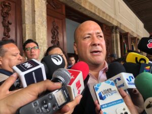 Llama el gobernador Enrique Alfaro a ya no polarizar al país con otra marcha, ahora del presidente de México