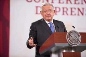 Sorprende a AMLO demanda de Grupo México contra gobierno federal