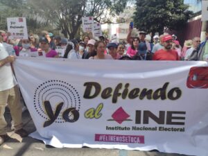 Cerca de 10 mil personas participaron en Guadalajara en la manifestación de apoyo al INE - ZMG Noticias