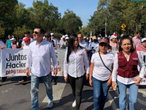 Morenistas de Jalisco se unen a la marcha de apoyo a Andrés Manuel López Obrador en la CdMx - ZMG Noticias