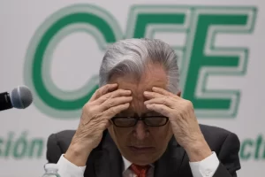 La CFE ha gastado 700 mdp en ropa de Liverpool