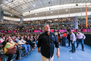 Insiste Enrique Alfaro en que por el momento no le interesa ser candidato, aunque le griten presidente - ZMG Noticias