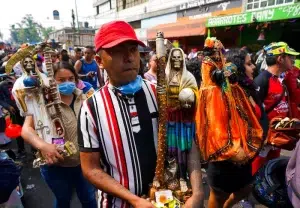 También hoy le rinden culto a la Santa Muerte