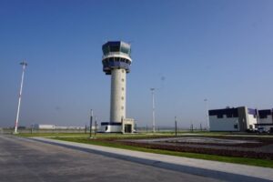 Con radio y un teléfono controlan los vuelos del AIFA - ZMG Noticias Con radio y un teléfono controlan los vuelos del AIFA - ZMG Noticias