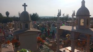 Visitan panteones de Tlaquepaque casi 26 mil personas - ZMG Noticias