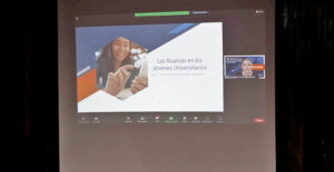 Es primordial dar educación financiera en los jóvenes: experta