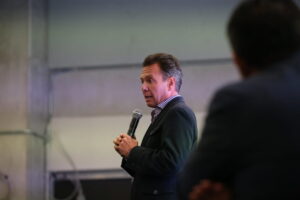 “No soy un arrastrado con nadie”, Lemus al justificar su ausencia en la marcha contra la FIL