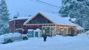 Cancelan más de 5 mil vuelos por tormenta invernal Elliott en EU - ZMG Noticias