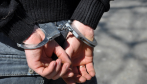 Detienen a joven que intentó ingresar armado a posada de escuela en Tlaquepaque