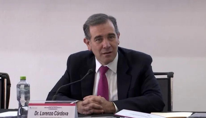 "Va a venir una dura y ardua batalla jurídica para defender la democracia": Lorenzo Córdova - ZMG Noticias "Va a venir una dura y ardua batalla jurídica para defender la democracia": Lorenzo Córdova - ZMG Noticias