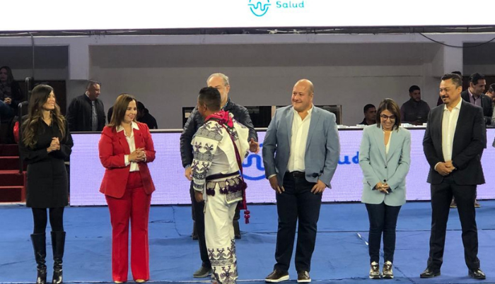 Entregan basificaciones a personal del sector salud y reconocen a quienes cumplieron más de 20 años de servicio - ZMG Noticias Entregan basificaciones a personal del sector salud y reconocen a quienes cumplieron más de 20 años de servicio - ZMG Noticias