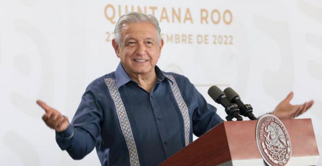 AMLO: Todos los pacientes Covid fueron atendidos en una cama, no hubo muertos afuera de hospitales