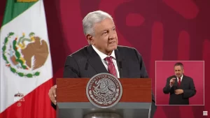 Pedro Castillo sigue siendo presidente: AMLO