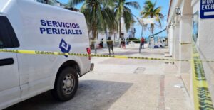 Por «venganza de narcomenudistas» matan a 2 y lesionan a 4 en balacera en Quintana Roo