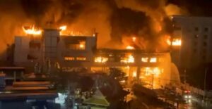 Al menos 19 muertos deja incendio en hotel-casino de Camboya (video)