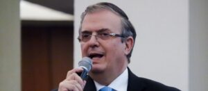 Ebrard confirma que se le concedió asilo a la familia de Pedro Castillo y ya están en la embajada de México en espera de salvoconducto