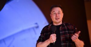Elon Musk asegura que dimitirá como director ejecutivo de Twitter cuando encuentre a un sustituto