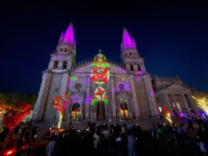Con inauguración de pista de hielo, arranca segunda etapa de Festival Navideño Ilusionante - ZMG Noticias