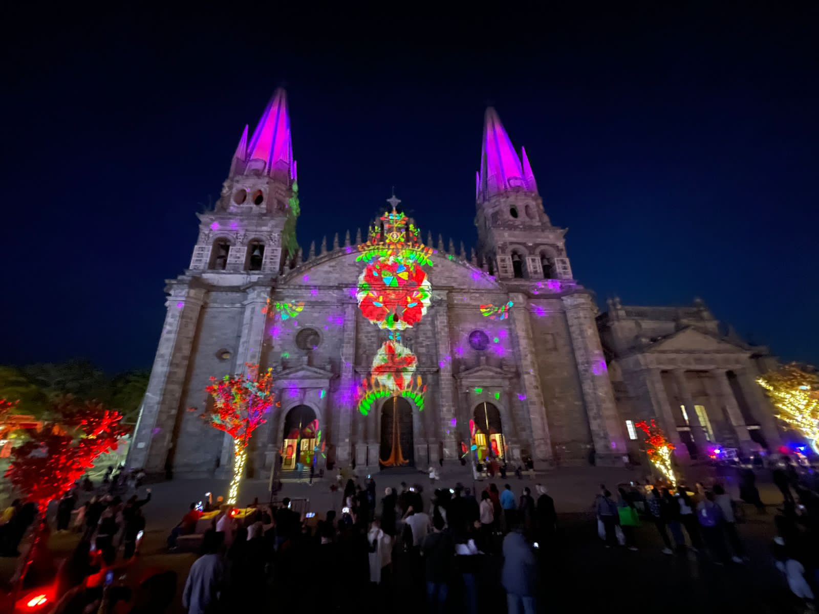 Con inauguración de pista de hielo, arranca segunda etapa de Festival Navideño Ilusionante - ZMG Noticias