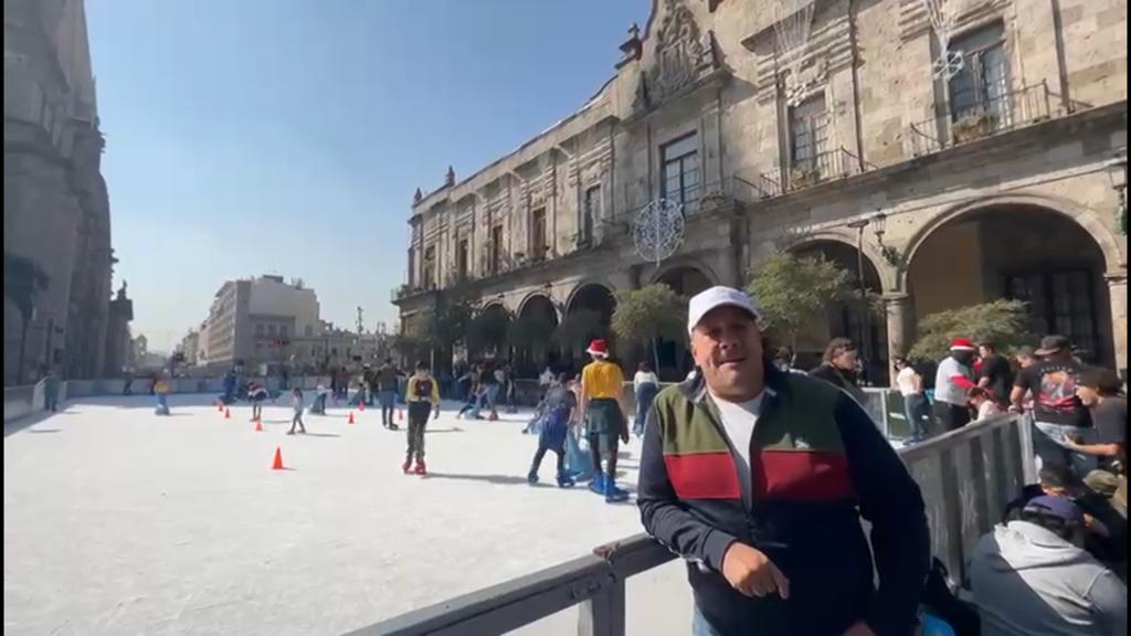 Invita gobernador Enrique Alfaro a disfrutar de la pista de hielo de Ilusionante - ZMG Noticias