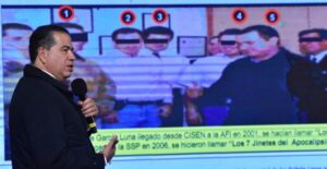 SSPC exhibe a mandos de García Luna por recibir sobornos del narco