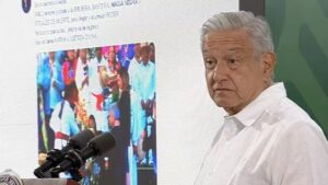 La oposición ‘no levanta el vuelo’, ni defiende ‘causas justas’; AMLO