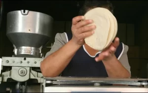 Así subió el precio de la tortilla durante el 2022 a lo largo del país
