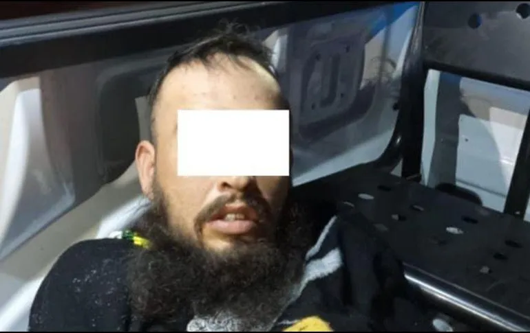 Detienen a tipo que amenazó con pistola y echó a la calle a su madre - ZMG Noticias Con revólver, amenaza a su propia madre y la saca de casa