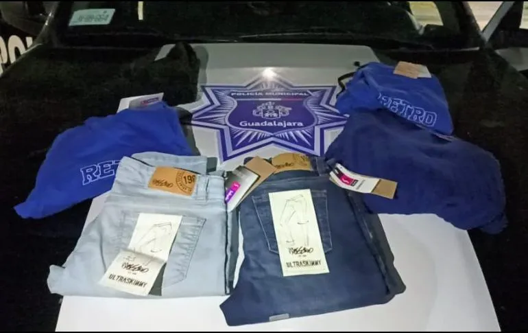 Por robar ropa con un valor de 2 mil 500 pesos en tienda del centro, detienen a mujer en el Centro Histórico de Guadalajara