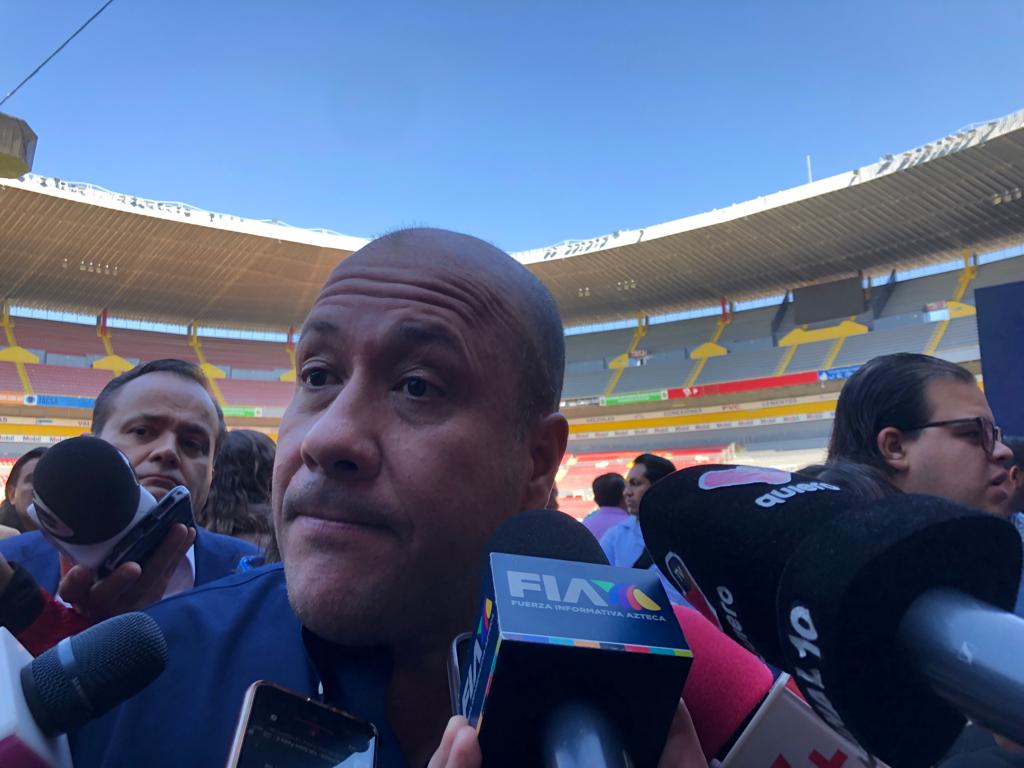 Enrique Alfaro se compromete con familia de elementos policiales caídos en cumplimiento de su deber.